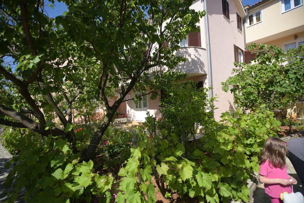 קרס Apartments Vitkovic מראה חיצוני תמונה