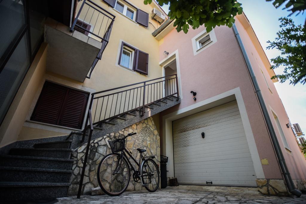 קרס Apartments Vitkovic מראה חיצוני תמונה