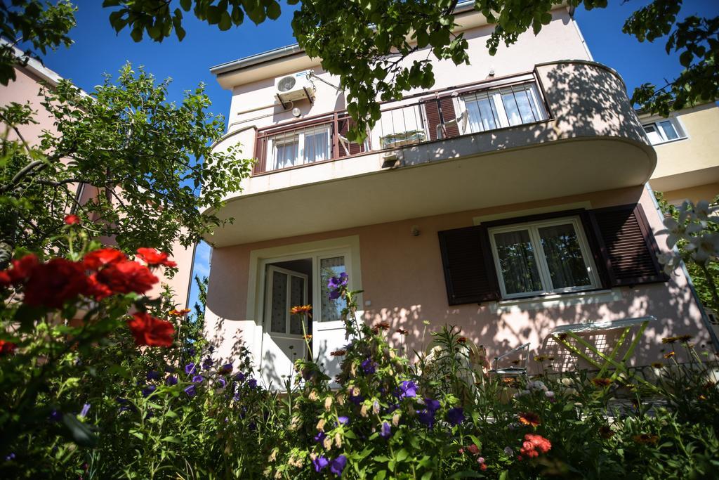 קרס Apartments Vitkovic מראה חיצוני תמונה